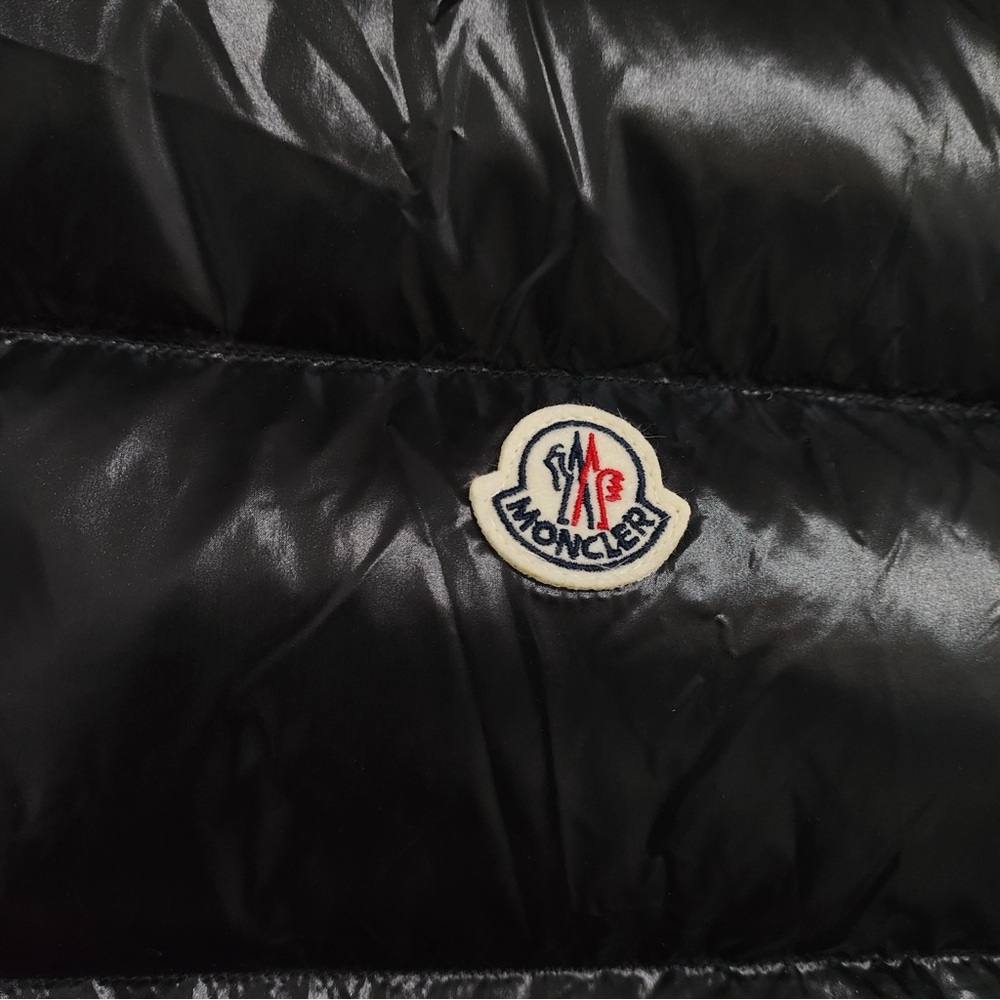 Moncler Shiny Black Quilted Puffer Vest - Picture 6 of 7